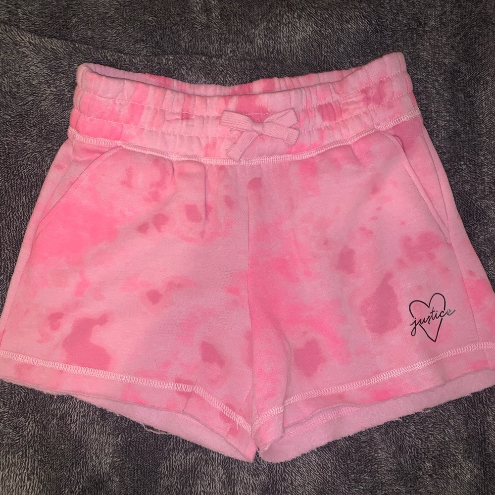 Pink tie-dye heart justice shorts